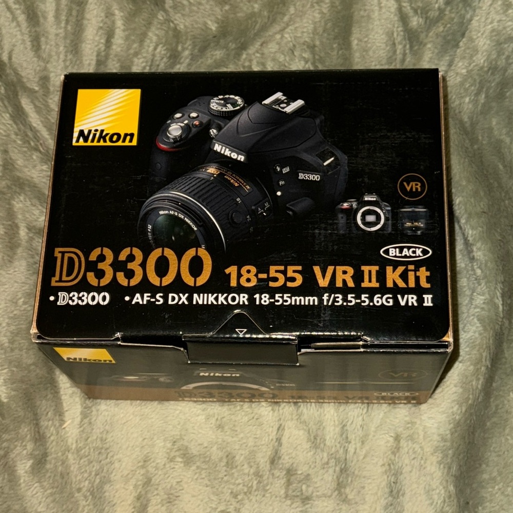 Nikon D3300 Dogital Camera Kit with 2 lenses and all the accessories